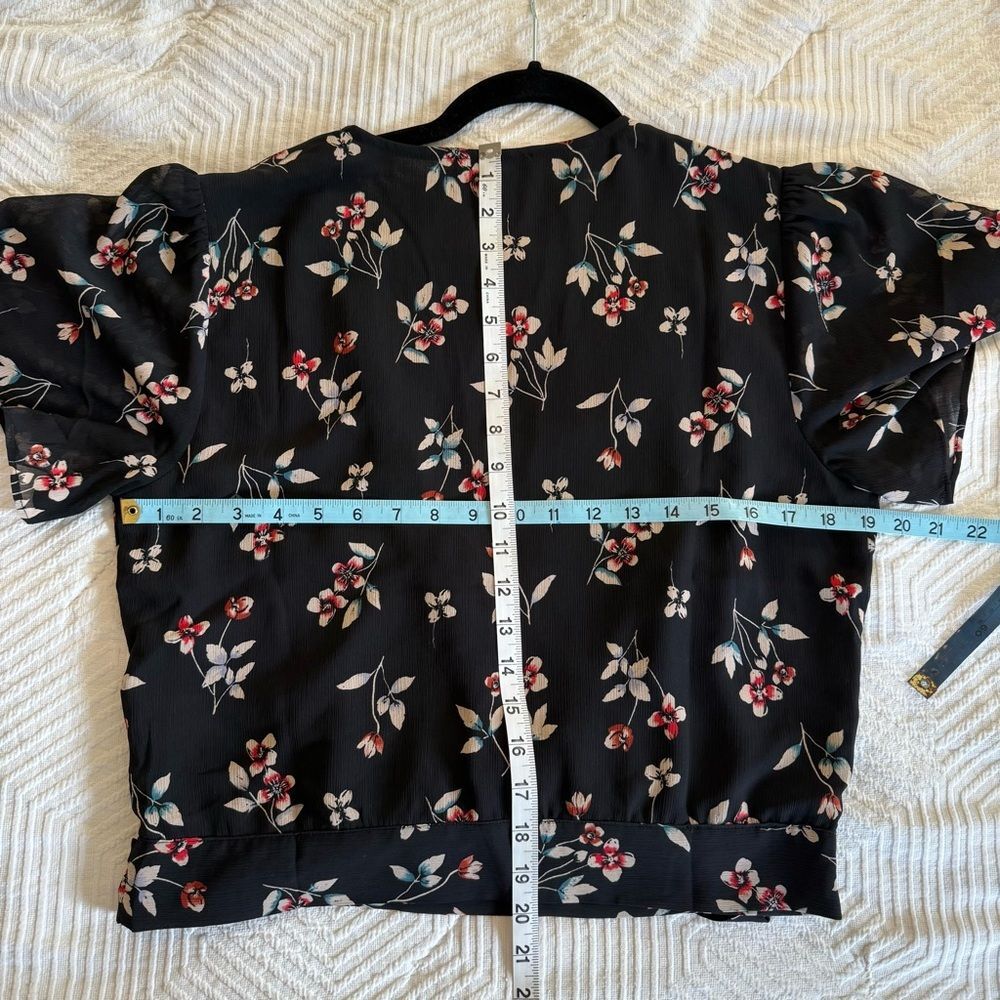Madewell Floral Wrap Blouse M - Picture 7 of 8